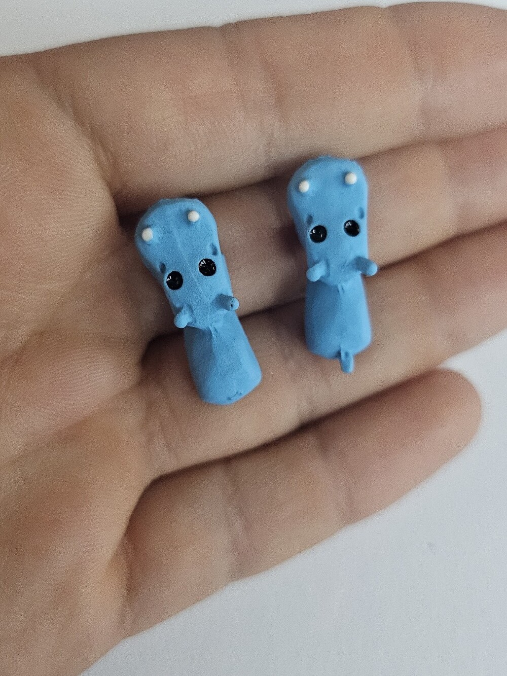 Hippopotamus earrings, hippos biting your ear earrings new without tags